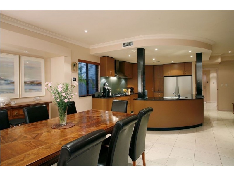 18 Swan Rd, Attadale WA 6156