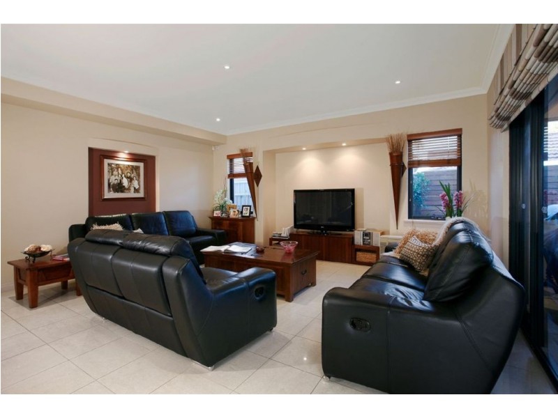 18 Swan Rd, Attadale WA 6156