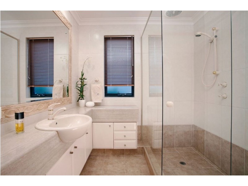 18 Swan Rd, Attadale WA 6156