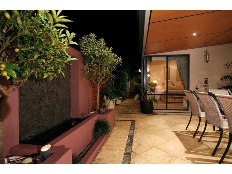 18 Swan Rd, Attadale WA 6156