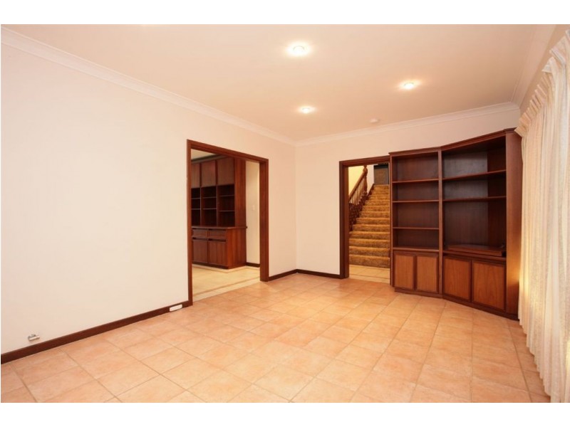31 Edgewater Road, Salter Point WA 6152