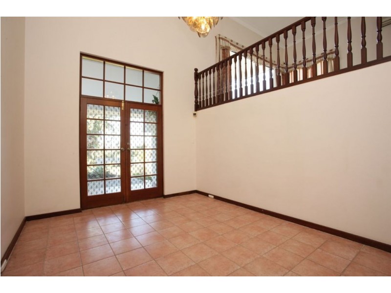 31 Edgewater Road, Salter Point WA 6152