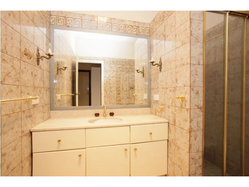 31 Edgewater Road, Salter Point WA 6152
