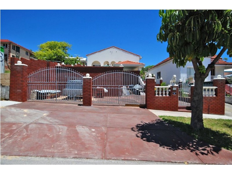 25 Malcolm Street, Fremantle WA 6160