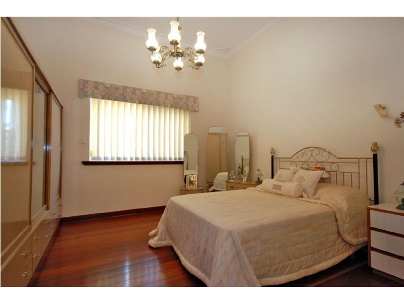 25 Malcolm Street, Fremantle WA 6160