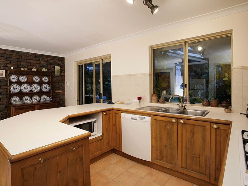 41 Windelya Rd, Kardinya WA 6163