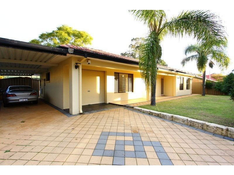 13A Queens Rd, Mount Pleasant WA 6153