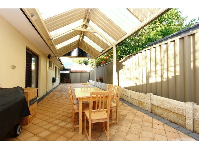 13A Queens Rd, Mount Pleasant WA 6153