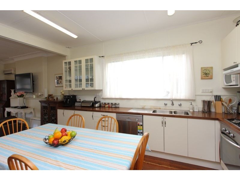 64 Ogilvie Rd, Mount Pleasant WA 6153