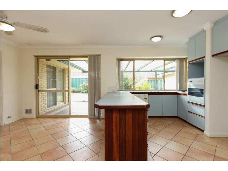 36 Kingsmill Gardens, Winthrop WA 6150