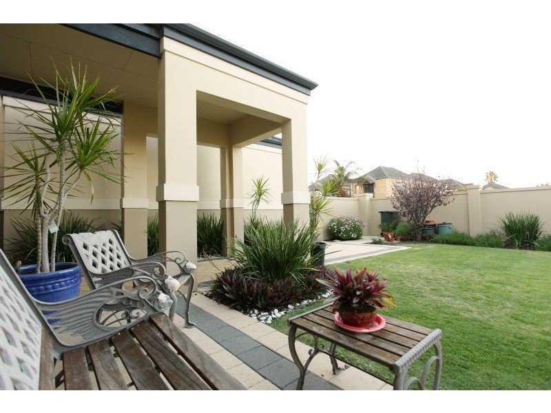 6 Helm St, Mount Pleasant WA 6153