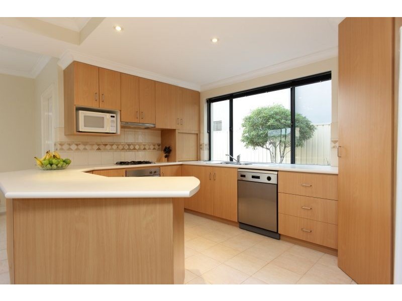 6 Helm St, Mount Pleasant WA 6153