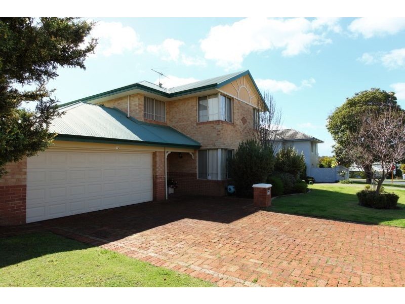 10 Queens Road, Mount Pleasant WA 6153