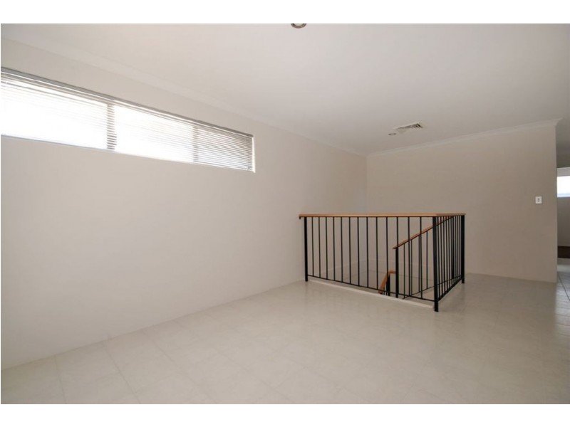 16A Lowes Street, Cloverdale WA 6105