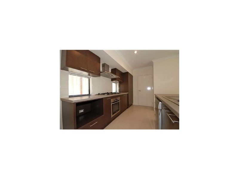 16B Lowes Street, Cloverdale WA 6105