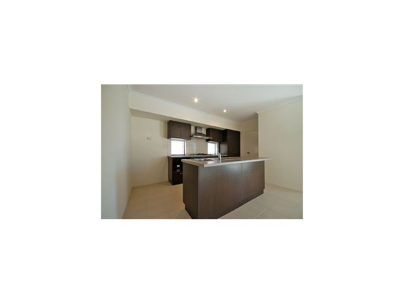 16B Lowes Street, Cloverdale WA 6105