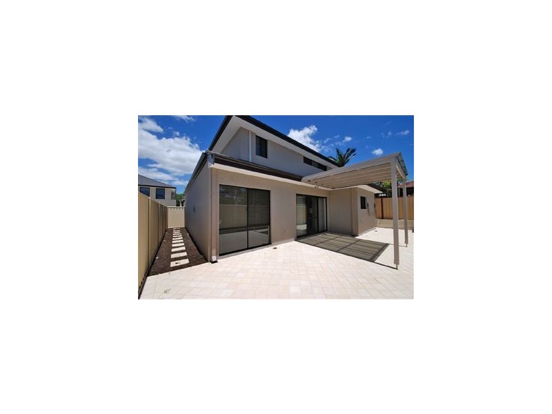 16B Lowes Street, Cloverdale WA 6105