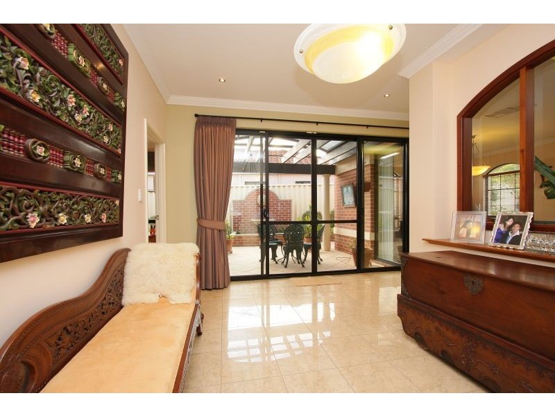 92 Aitken Drive, Winthrop WA 6150
