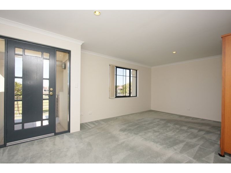 38 De Havilland View, Maylands WA 6051