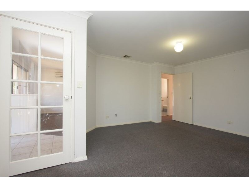 132 Robert Street, Como WA 6152