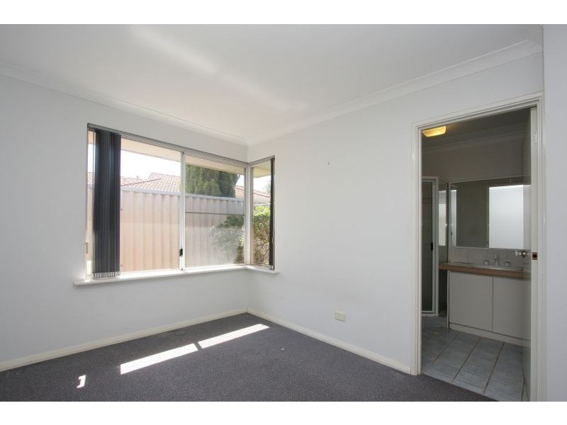 132 Robert Street, Como WA 6152