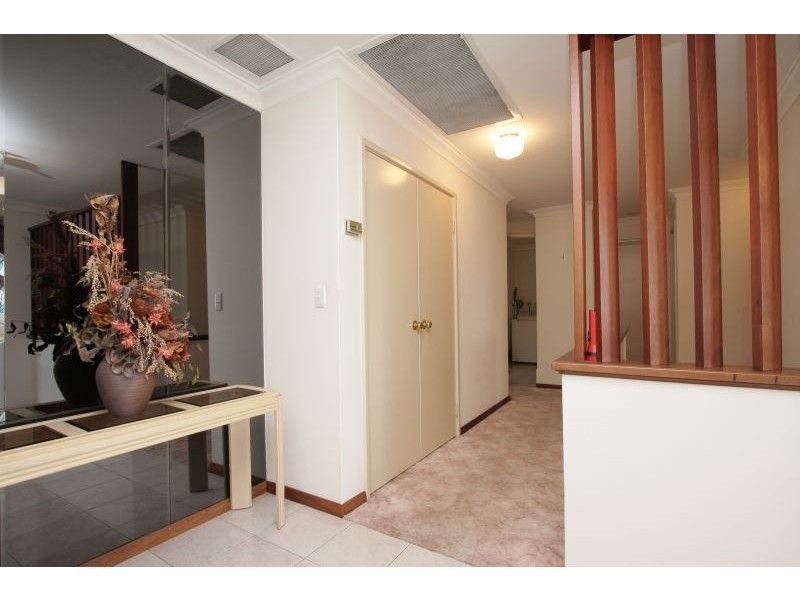 38 Whitfeld Terrace, Winthrop WA 6150