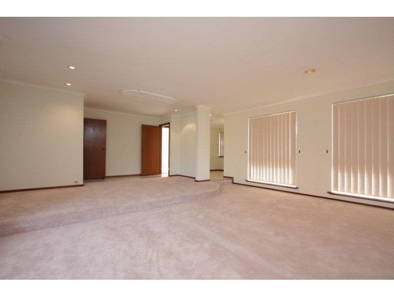 21 Marcus Avenue, Booragoon WA 6154