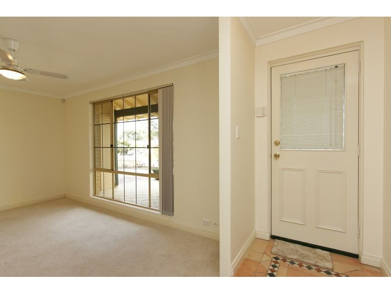 36 Kingsmill Gardens, Winthrop WA 6150