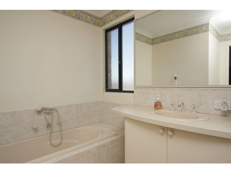 35 Lowan Loop, Karawara WA 6152