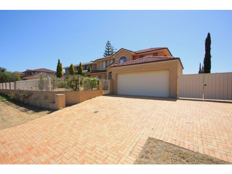 34 Sutherland Crescent, Winthrop WA 6150