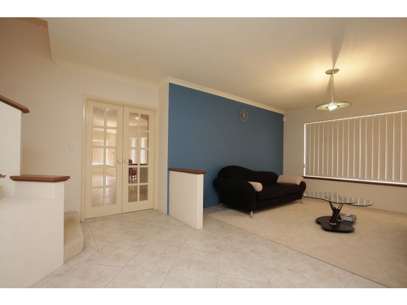 34 Sutherland Crescent, Winthrop WA 6150