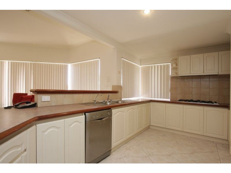 34 Sutherland Crescent, Winthrop WA 6150