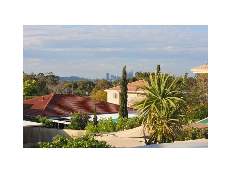 1/5 Dornie Place, Ardross WA 6153