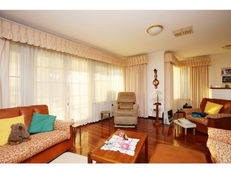 273B Riverton Drive, Shelley WA 6148