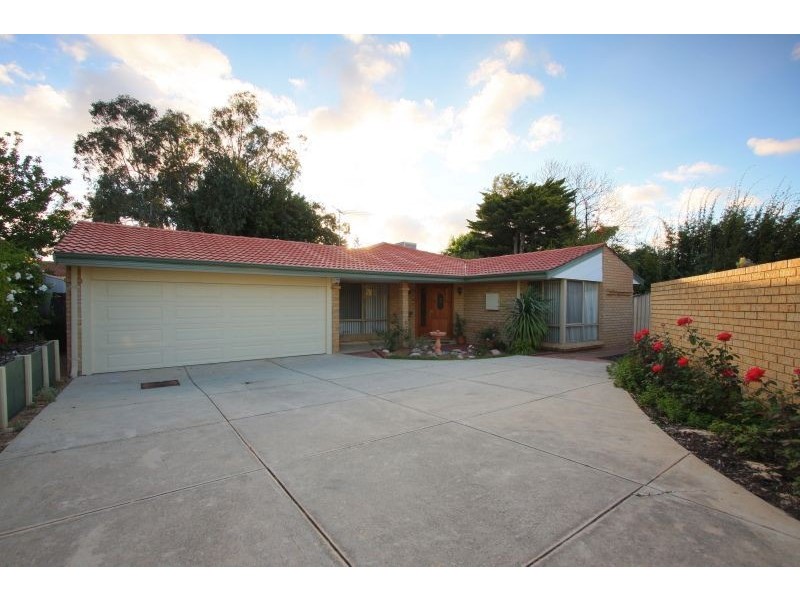 73A Reynolds Rd, Mount Pleasant WA 6153