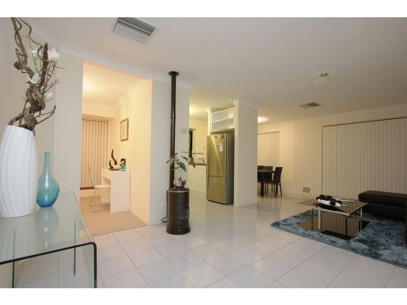 73A Reynolds Rd, Mount Pleasant WA 6153