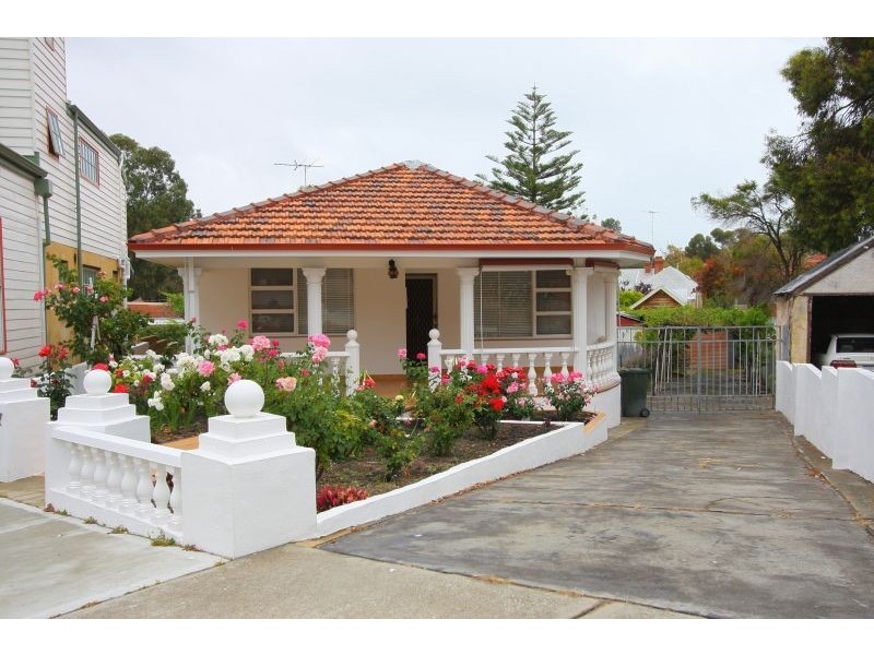 7 Dorothy Street, Fremantle WA 6160