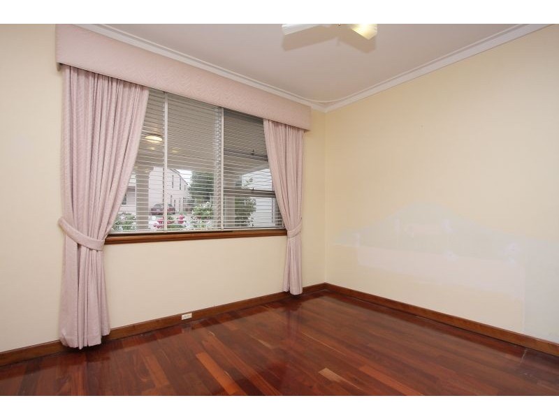 7 Dorothy Street, Fremantle WA 6160