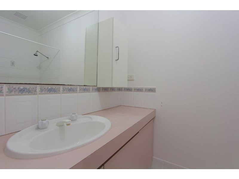 2/73 Queen Street, Bentley WA 6102