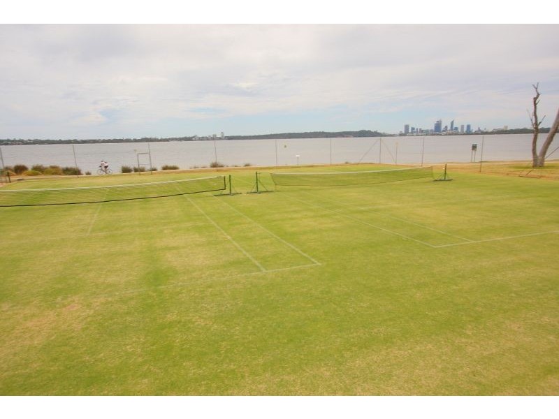 9 The Strand, Applecross WA 6153