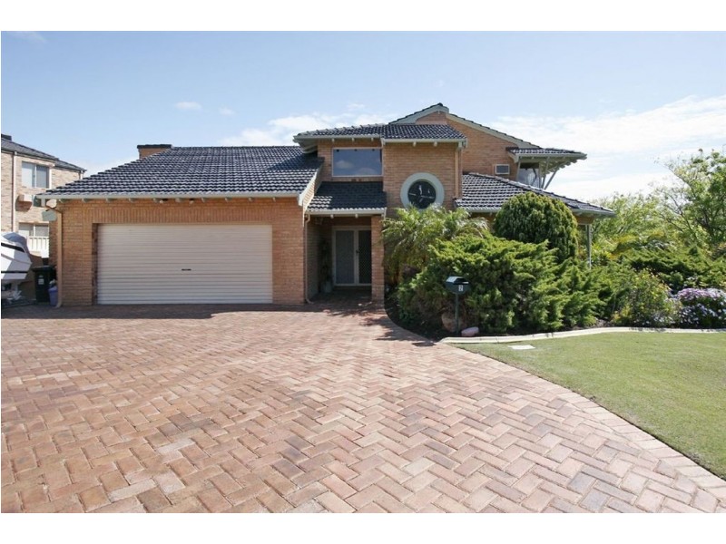 2 Storrs Place, Winthrop WA 6150