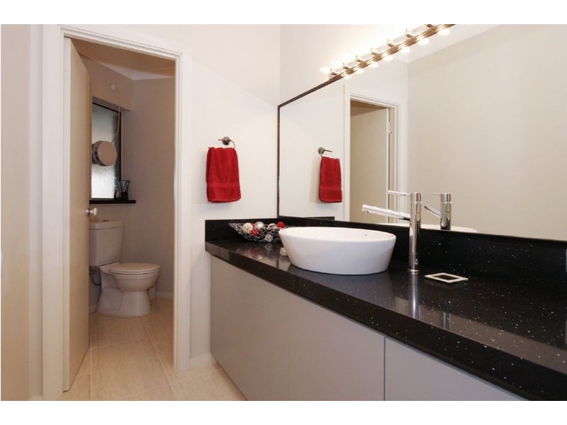 2 Storrs Place, Winthrop WA 6150