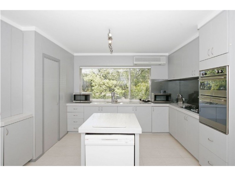 2 Storrs Place, Winthrop WA 6150