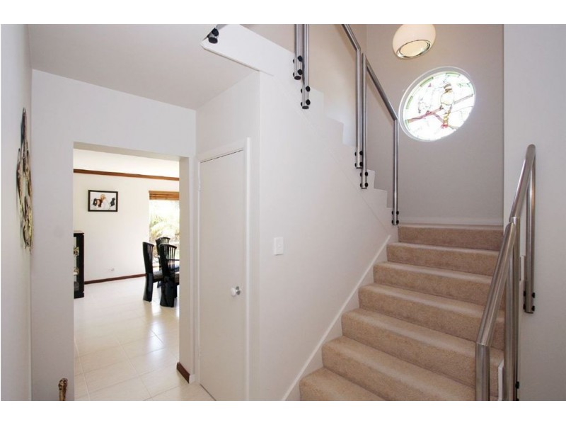 2 Storrs Place, Winthrop WA 6150