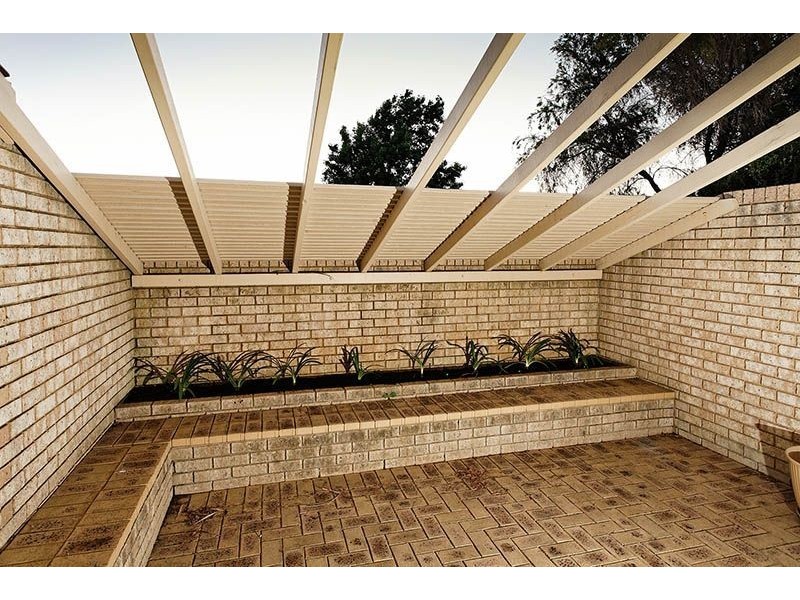 15 Quirk Dale, Winthrop WA 6150