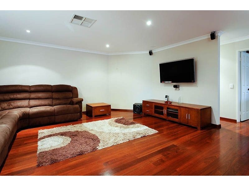 15 Quirk Dale, Winthrop WA 6150