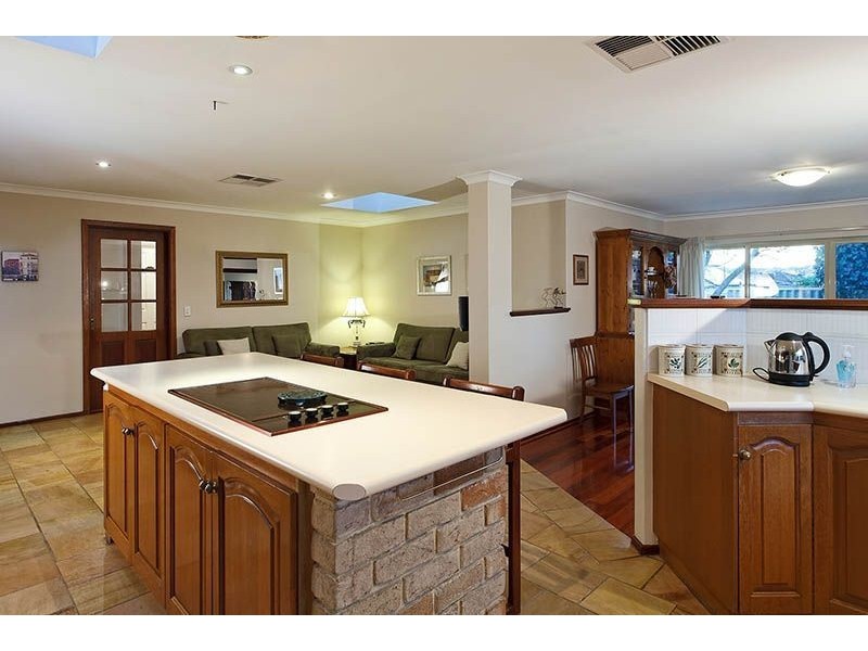 48 Freedman Way, Winthrop WA 6150