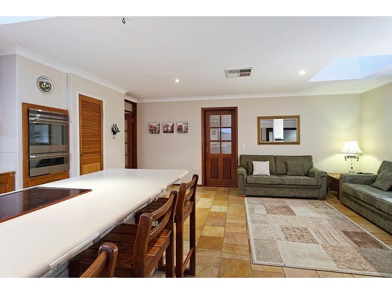 48 Freedman Way, Winthrop WA 6150