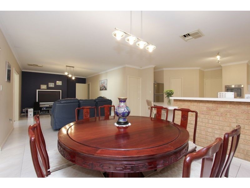 16 Law Court, Winthrop WA 6150