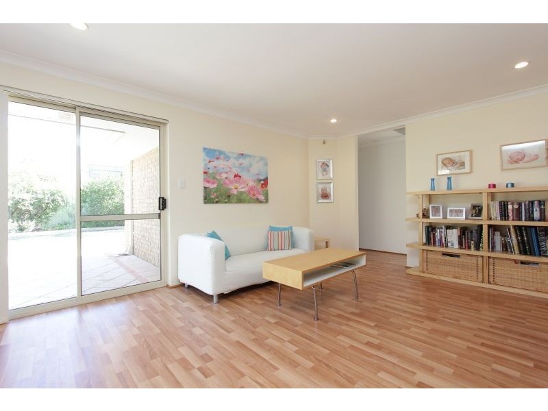 4 Hackett Pass, Winthrop WA 6150